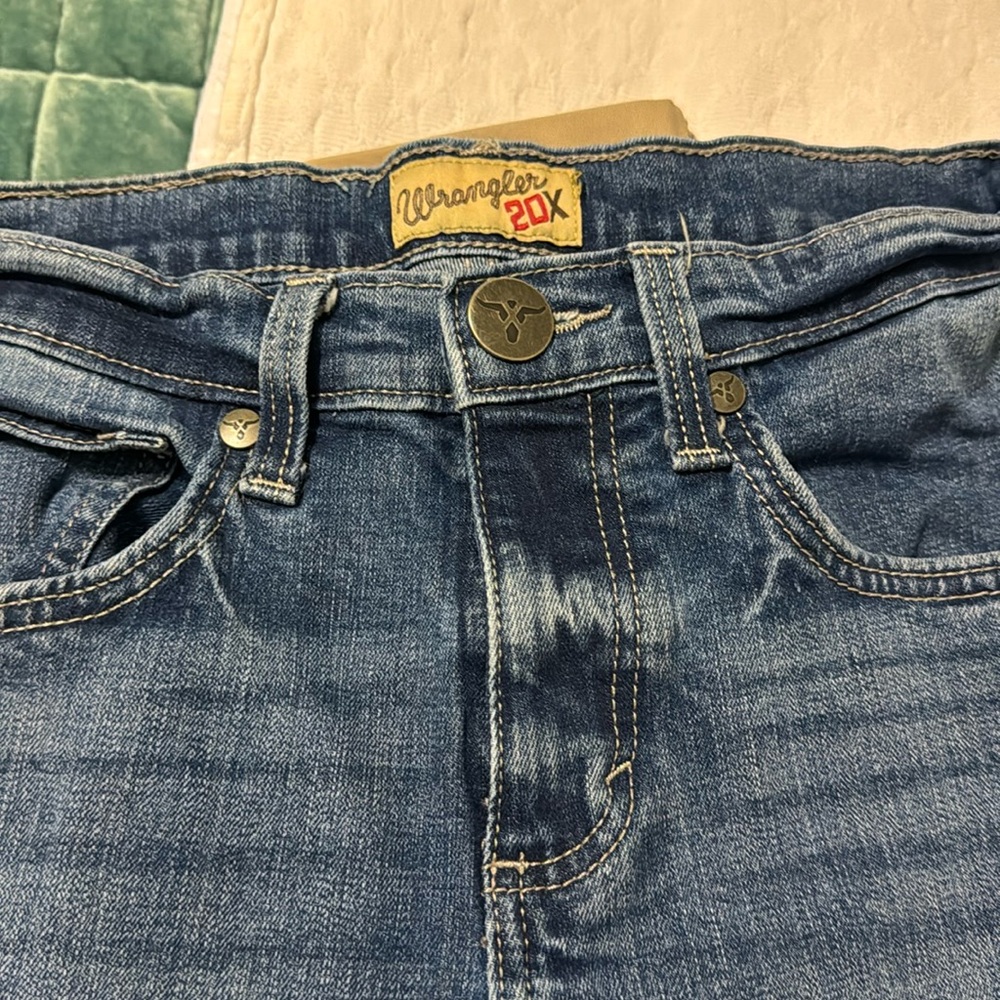 Wrangler Men Jeans 28x32 excellent condition